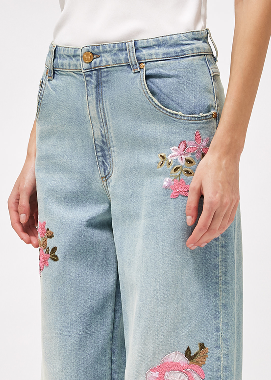 BOYFRIEND JEANS WITH EMBROIDERY ROSES AND LOGO | Blumarine